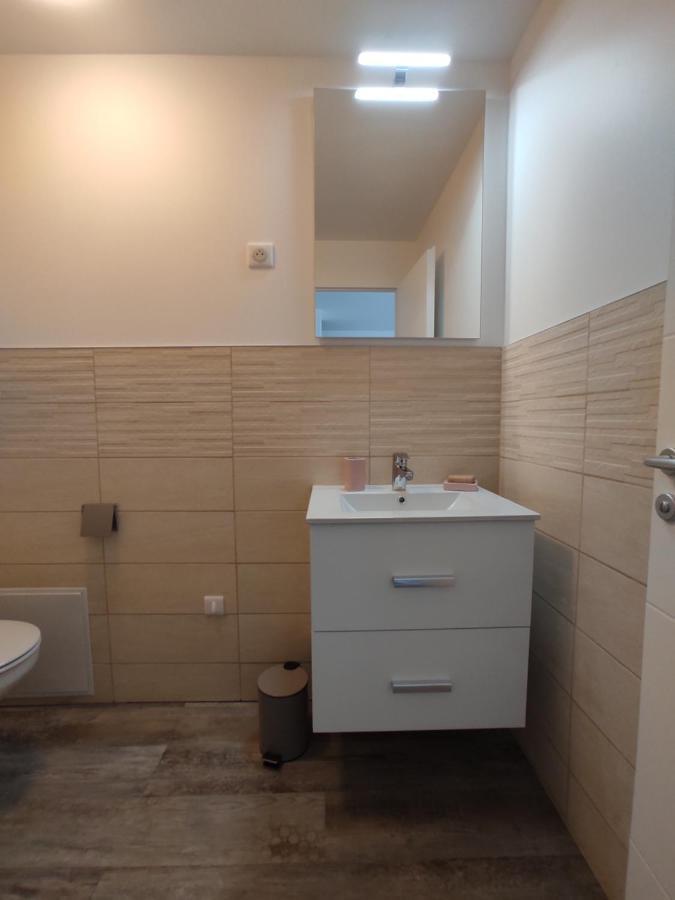 Appartement Climatise Avec Balcon,Wifi, Proche Remparts Αβινιόν Εξωτερικό φωτογραφία